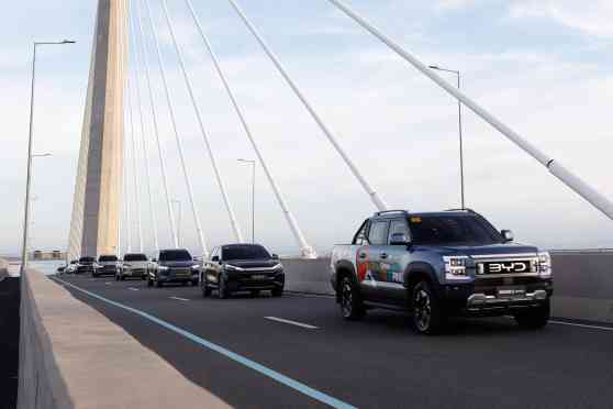 BYD &ldquo;Drive Electric, Love Pinas&rdquo; campaign sets two Guinness World Records image