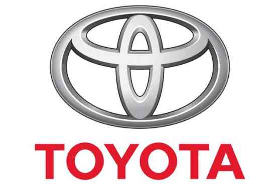 Toyota opens up global sales lead over GM image