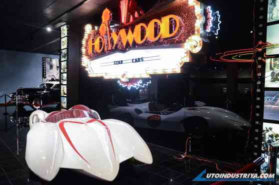 Petersen Automotive Museum opens vault to public image