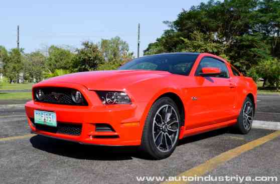 2012 Ford Mustang GT Premium image