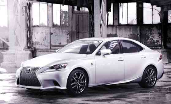 2013 Lexus IS official photos revealed ahead of debut image