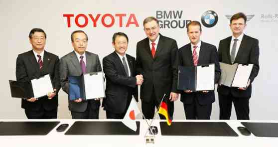 BMW Group and Toyota finalize agreement on joint sports car and future tech image