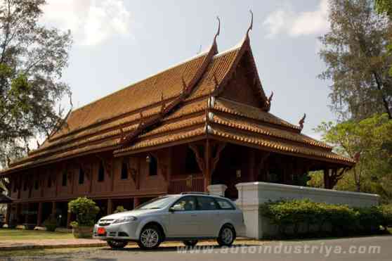 His Majesty's parks and drives image