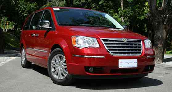 2008 Chrysler Town and Country Touring image