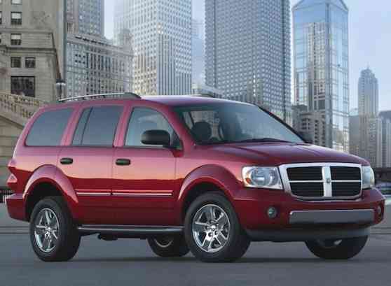 Chrysler and Dodge to recall 370,297 vehicles image