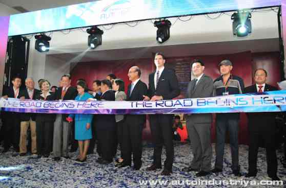 2013 Manila International Auto Show image