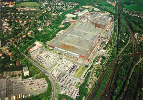 Opel, GM approves first German plant closure in decades image