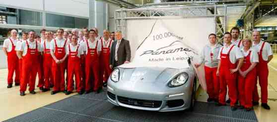 100,000th Porsche Panamera rolls off Leipzig factory image