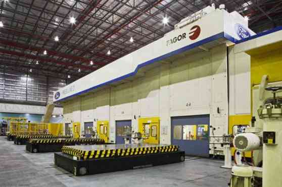 Ford to close Australian manufacturing plants image