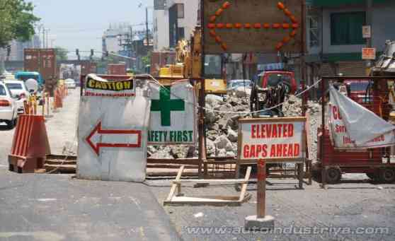 DPWH suspends MMDA road works for two weeks image