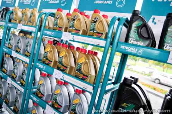 Petronas Philippines introduces line of lubricant products image
