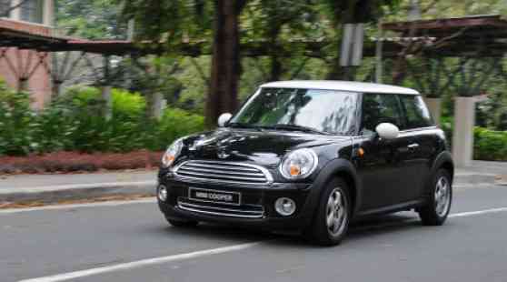 2010 MINI Cooper image