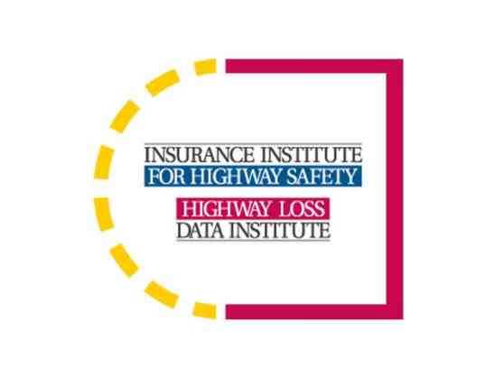 IIHS rates the safest vehicles for 2013 image