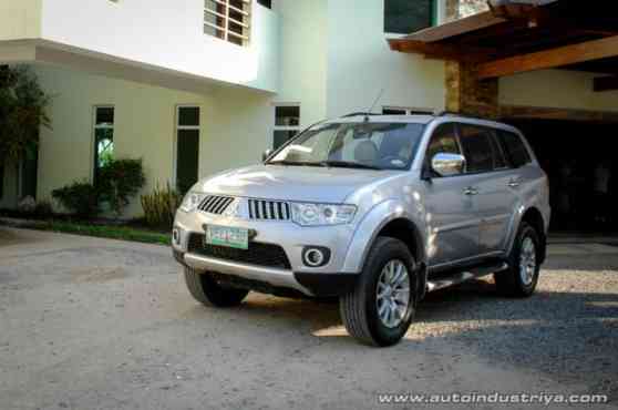 2009 Mitsubishi Montero Sport GLS SE image