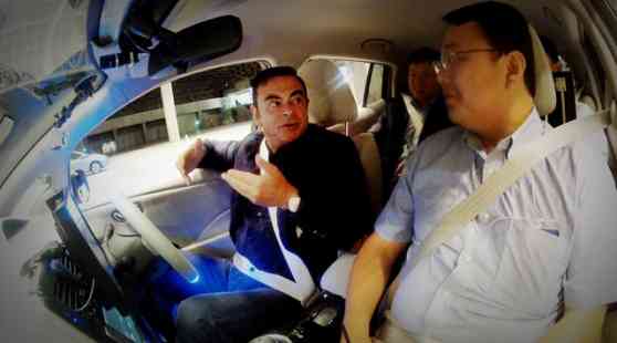 Nissan CEO rides LEAF with Autonomous Drive image