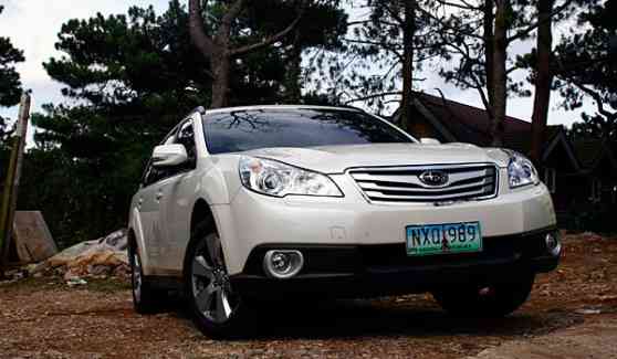 2010 Subaru Outback 3.6R image