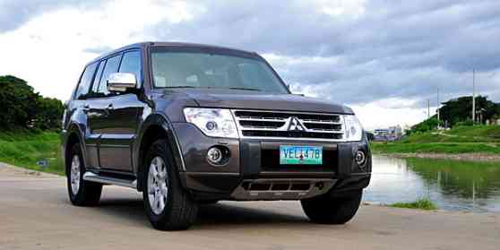 2010 Mitsubishi Pajero GLS 3.2L Di-D image