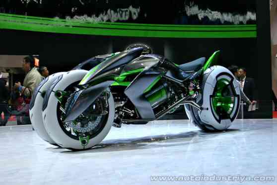 Performance goes green at the 2013 Tokyo Motor Show image