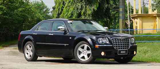 2010 Chrysler 300C CRD image