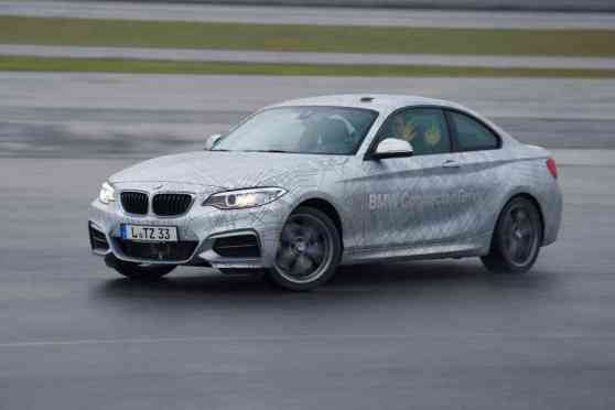 BMW showcases self-drifting prototypes at CES image