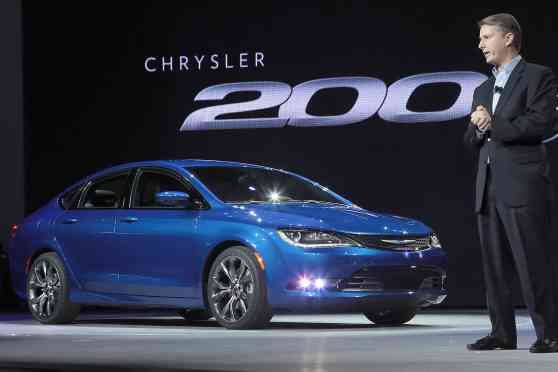 NAIAS 2014: Introducing the all-new 2015 Chrysler 200 Sedan image