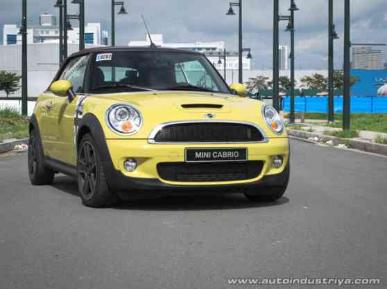2011 MINI Cooper Cabrio S image