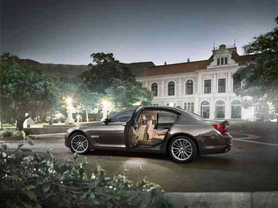 BMW tapped as premium vehicle partner of 23rd World Economic Forum image