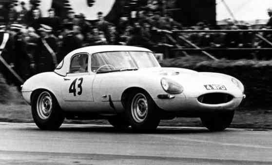 Jaguar to build classic E-Types again image
