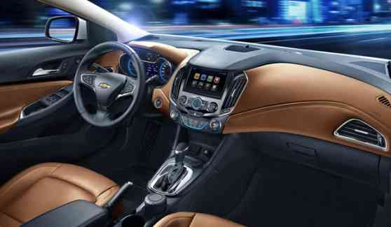Chevrolet reveals interior photos of 2015 Cruze for Chinese market image
