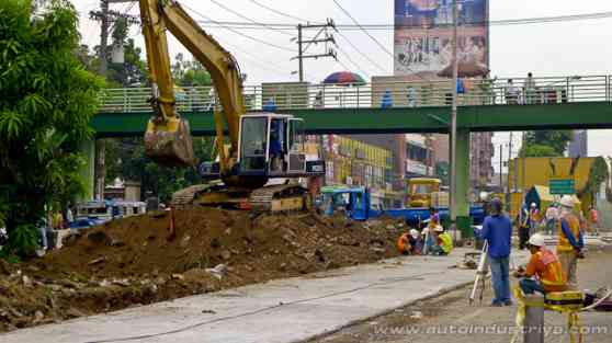 MMDA points out 77 ongoing road projects to look out for image