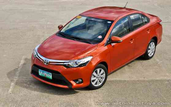 Toyota PH breaches 10,000 unit sales record image
