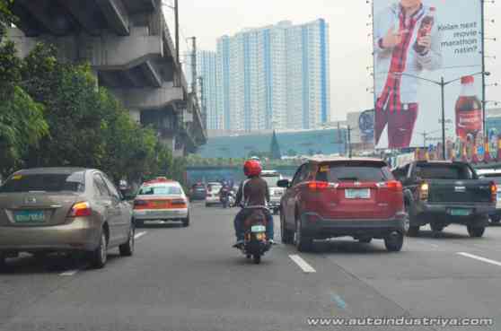 MMDA to fix EDSA-North Avenue congestion with a bikini island image