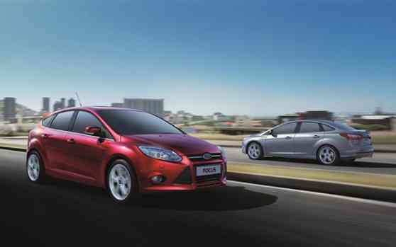 Ford PH announces updates for Focus sedan, hatcback image