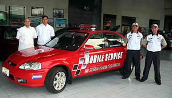 Honda's Service Team On the Road image