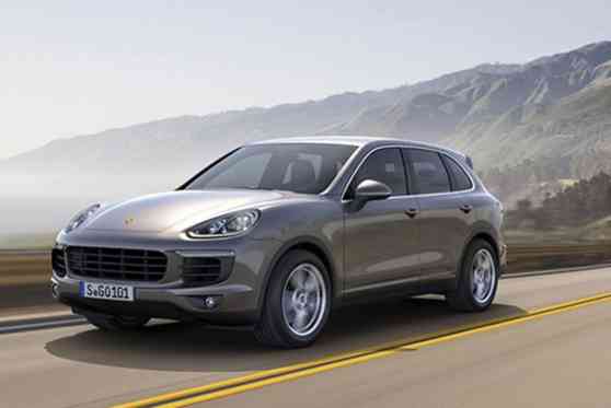 Los Angles 2014 Preview: 2015 Porsche Cayenne, GTS revealed image