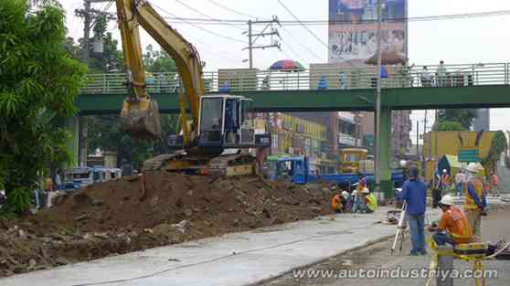 MMDA to DPWH: Explain overdue road repairs image