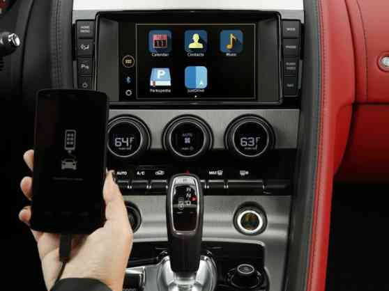 Jaguar Land Rover is the first to launch justDrive image