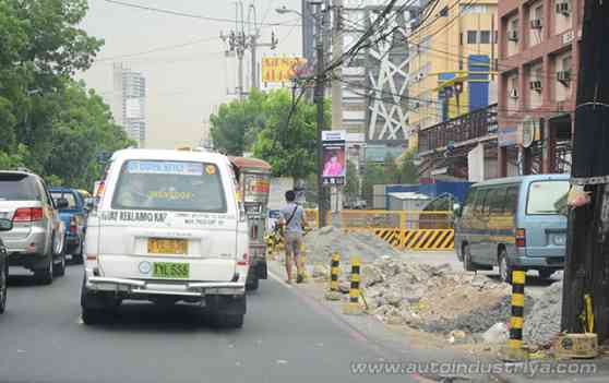 DPWH schedules road repairs from Nov 28 up to Dec 1, 2014 image