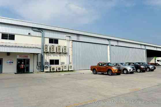 Up close with the 2015 Nissan Navara NP300 image