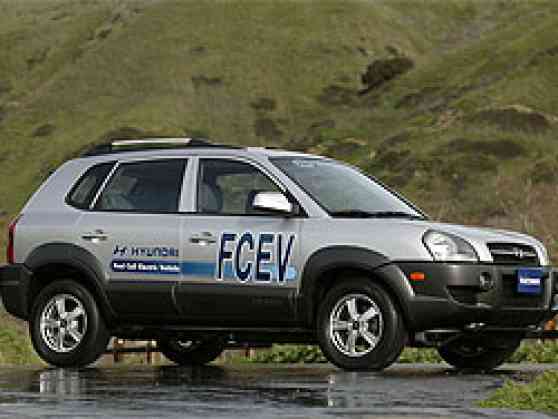 Hyundai Unveils First Hydrogen-Powered Tucson SUV at Greater Los Angeles Auto Show image