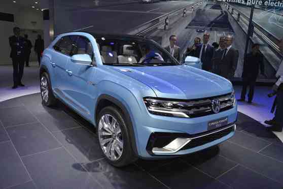 NAIAS 2015: Volkswagen Cross Coupe GTE concept goes official image