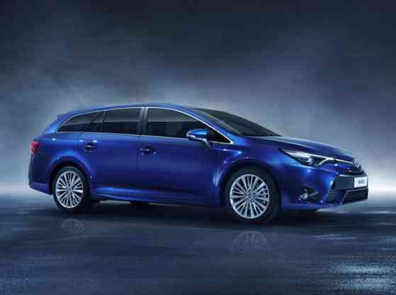 2015 Toyota Avensis previewed ahead of Geneva debut image