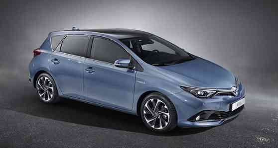 Geneva 2015 Preview: Facelifted Toyota Auris teased image