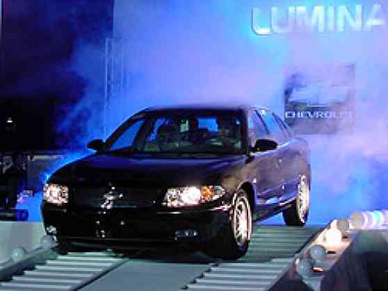 GM illuminates midsize sedan market with new Chevy Lumina image