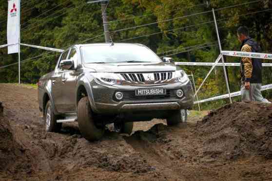Sizing up the 2015 Mitsubishi Strada against current pickup offerings image