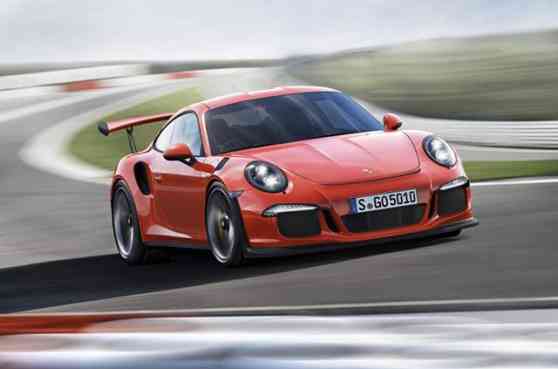 Geneva 2015: Porsche 911 GT3 RS debuts with aluminum body, 500 PS image