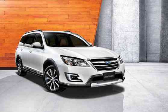 Subaru launches the 7-seater Exiga Crossover 7 in Japan image