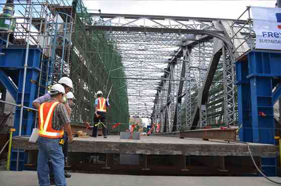 DPWH uses new tech in Ayala Bridge rehab image