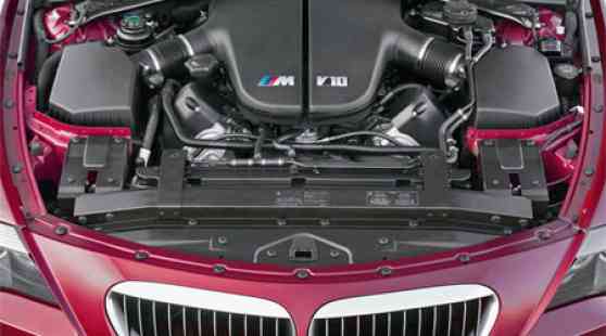 BMW wins International Engine of the Year 2005 image