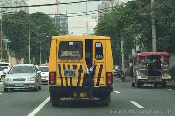 LTFRB to strictly implement 'school bus' age limit; MMDA agrees image